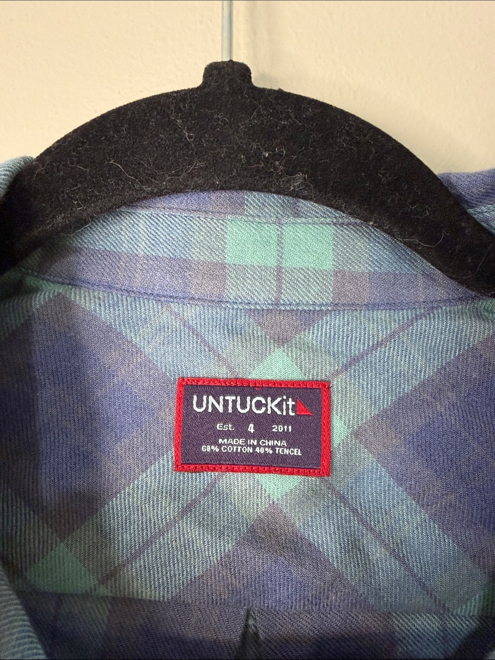 Untuckit Soft Plaid Button-Up Shirt in Teal & Blue Women’s 4 - Picture 2 of 7